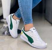 Ladies sneakers