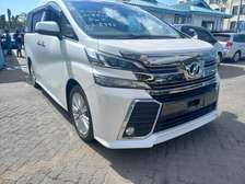 TOYOTA VELLFIRE NEW IMPORT WITH SUNROOF.