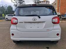 Toyota passo white color