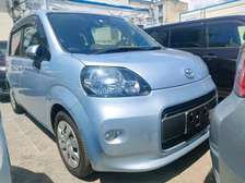 Toyota porte lights blue