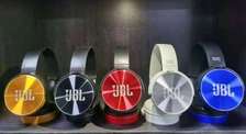 Wired headphones