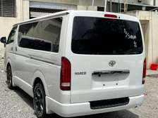 TOYOTA HIACE (WE ACCEPT HIRE PURCHASE)