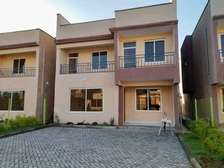 4 Bed House with Garden at Syoukimau