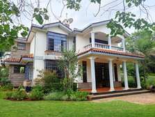 4 Bed House with En Suite in Rosslyn