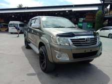 TOYOTA HILUX DOUBLE CAB -2013