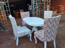 4 Seater Décor Dining Table Set.