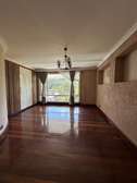 4 Bed Apartment with En Suite in Riverside