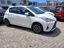 Toyota Vitz 1000cc white