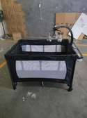 Foldable baby cot