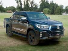 TOYOYA HILUX DOUBLE CABIN