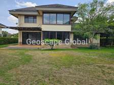 4 Bed House with En Suite in Ridgeways