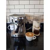 COFFEE MACHINE +PROFESSIONAL GRINDER