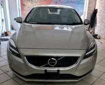 VOLVO V40 T3