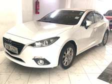 Mazda Axela white 2018