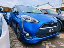 Toyota Sienta 2017 hybrid blue 2017 2wd