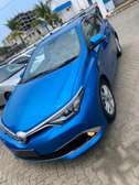 Toyota Auris blue hybrid  1800cc 2016 2wd