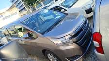 Toyota Noah gold 2018