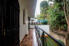 5 Bed Townhouse with En Suite in Riverside