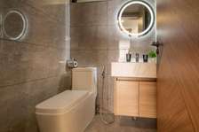 Serviced 3 Bed Apartment with En Suite in Riverside