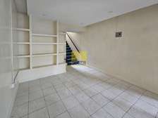 500 ft² Office in Parklands