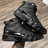 Jordans black