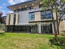 5 Bed Townhouse with En Suite in Spring Valley