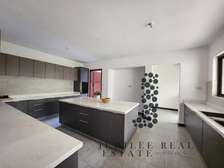 5 Bed Townhouse with En Suite in Karen