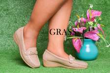 Grass wedge shoes