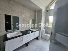 5 Bed House with En Suite at Nyari