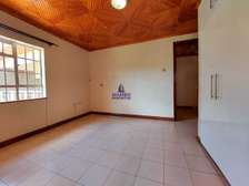 5 Bed House with En Suite at Runda Rd