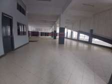 6,500 ft² Warehouse with Parking in Industrial Area