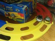 Racetrack for hotwheels + 2 cars free