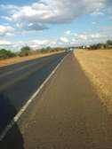10 acres touching Nairobi-Mombasa Highway Makindu Town