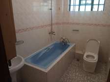5 Bed House with En Suite in Runda