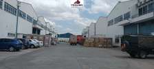 6,200 ft² Warehouse with Fibre Internet in Industrial Area