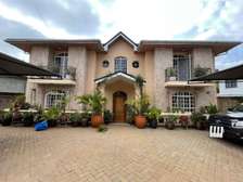 Lovely 5 BR House plus Sqs in Ngong