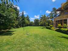 5 Bed House with En Suite in Runda