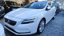 Volvo V40 T4 moonroof 2017