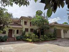 4 Bed Townhouse with En Suite at Off Mimosa Rd