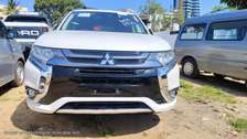 Mitsubishi outlander hybrid 2018 4wd white