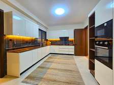 4 Bed Apartment with En Suite in Kileleshwa