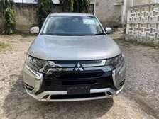 Mitsubishi Outlander PHEV Sunroof 2018