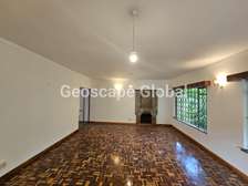 4 Bed House with En Suite in Lavington