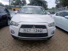 Mitsubishi ASX White SUV Reliable City & Weekend Ride