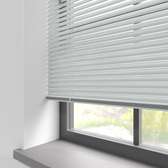 Aluminum venetian blinds