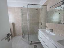 5 Bed Townhouse with En Suite at New Runda