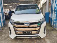 Toyota Noah hybrid white 2WD 2018
