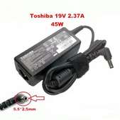 Toshiba 19V 2.37A 45W charger