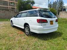 NISSAN AVENIR