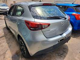 Mazda demio petrol thumb 3